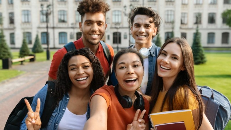 A Smart Way to Protect Your Belongings While Studying Abroad